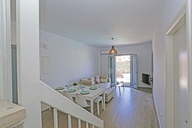 Nikoi Villas