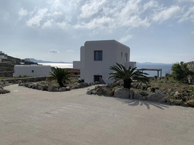 Nikoi Villas