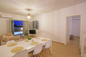 Nikoi Villas