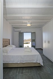 Nikoi Villas