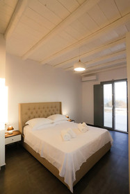 Nikoi Villas