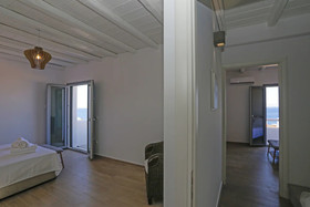 Nikoi Villas