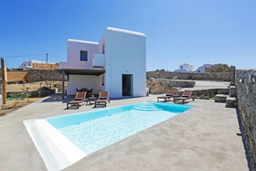 Nikoi Villas