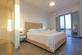 Nikoi Villas