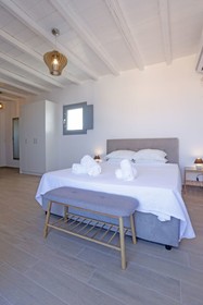 Nikoi Villas