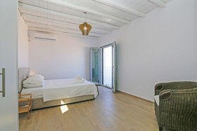 Nikoi Villas