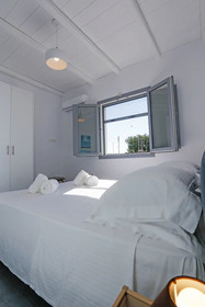 Nikoi Villas