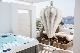 Numi Boutique Hotel