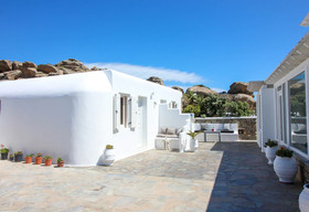 Sea & Stone Residence
