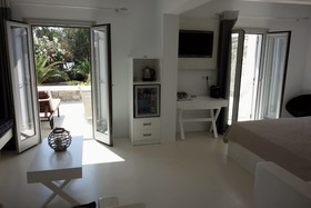 Myconian Sunrise Relais & Chateaux Hotel