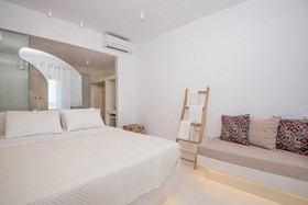 Myconian Sunrise Relais & Chateaux Hotel
