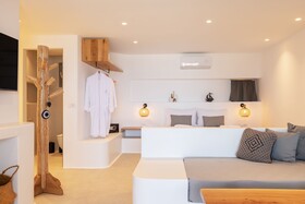 Sunset Hill Suites