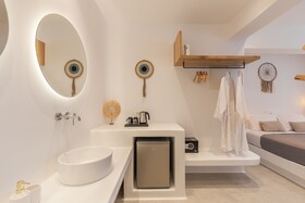 Sunset Hill Suites