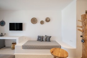 Sunset Hill Suites
