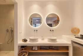 Sunset Hill Suites