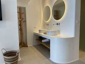 Sunset Hill Suites