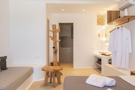 Sunset Hill Suites