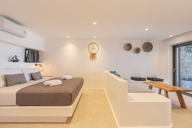 Sunset Hill Suites