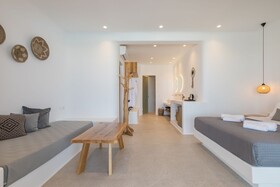 Sunset Hill Suites