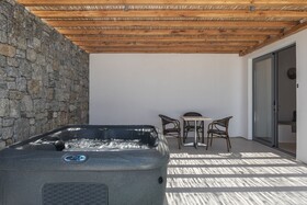 Sunset Hill Suites