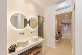 Sunset Hill Suites