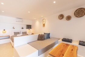 Sunset Hill Suites