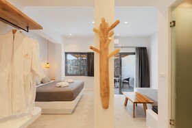 Sunset Hill Suites