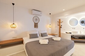 Sunset Hill Suites
