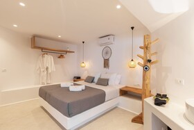 Sunset Hill Suites