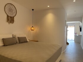 Sunset Hill Suites