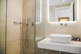 Super Paradise Suites