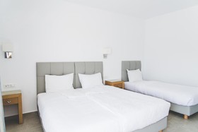 Super Paradise Suites