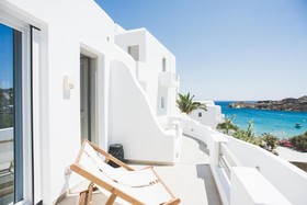 Super Paradise Suites