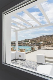 Super Paradise Suites