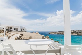 Super Paradise Suites