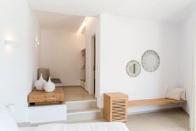 Super Paradise Suites