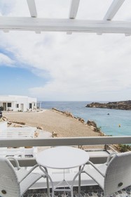 Super Paradise Suites