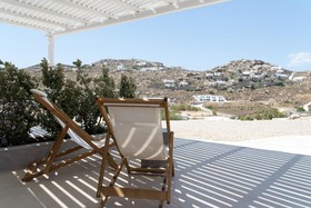 Super Paradise Suites