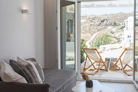 Super Paradise Suites
