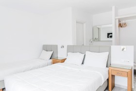 Super Paradise Suites