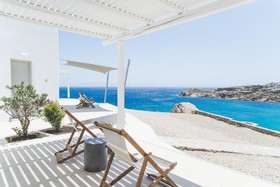 Super Paradise Suites