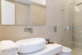 Super Paradise Suites