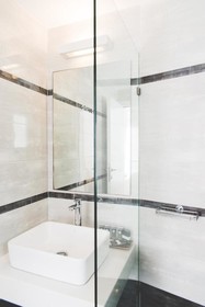 Super Paradise Suites