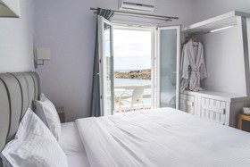 Super Paradise Suites