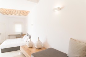 Super Paradise Suites
