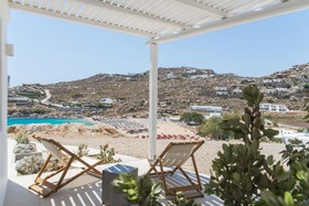 Super Paradise Suites