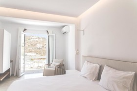 Super Paradise Suites