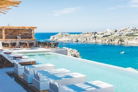 Super Paradise Suites