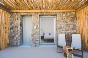 Super Paradise Suites