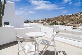 Super Paradise Suites